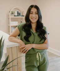 Book an Appointment with Raylee Moore for Injectables