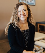 Book an Appointment with Arianna Wendlandt for Physical Therapy