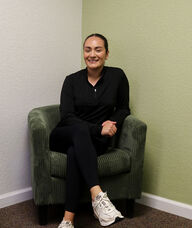 Book an Appointment with Dr. Desirae Azua for Chiropractic