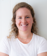 Book an Appointment with Courtney Lennon at Johnston Family Acupuncture - Back Bay