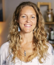 Book an Appointment with Ashlee Manos for Acupuncture