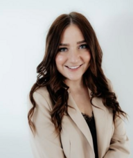 Book an Appointment with Anna Carlen for Therapy